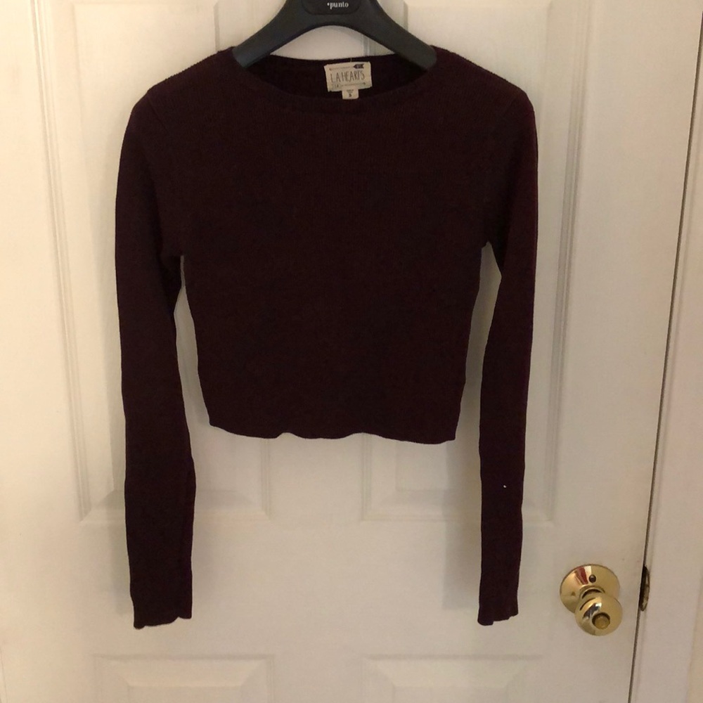 Ribbed maroon sweater